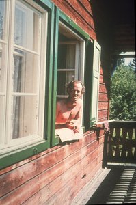 1953: Bruno Gröning im Gartenhaus des Ehepaars von Kellner in Grafrath, 40 Kilometer westlich von München