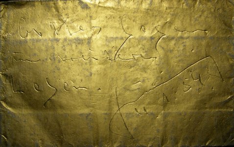 4.1.1954: Signierter Sinnspruch auf Goldfolie „Gottes Segen im weiteren Leben.“